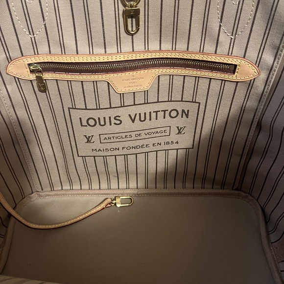 Louis Vuitton Neverfull MM - Picture 7 of 7